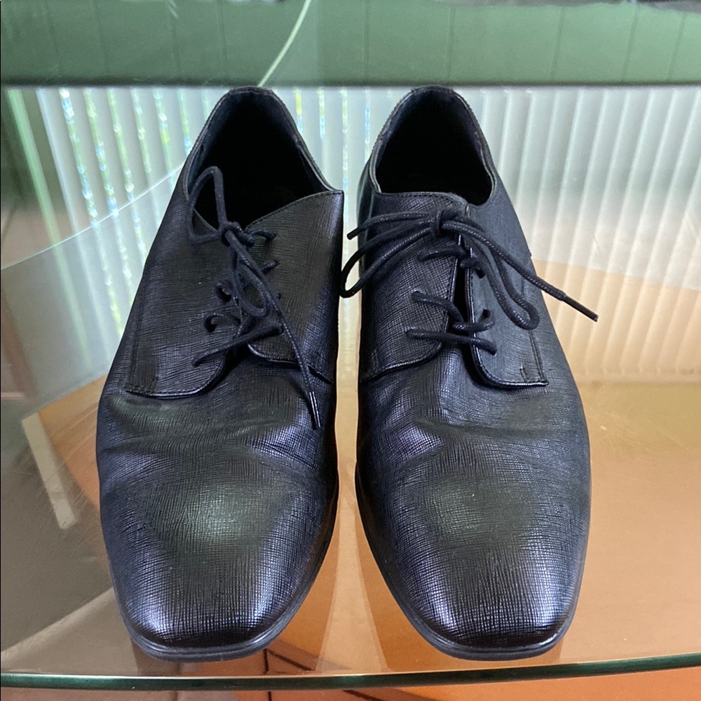 Tahari dress shoes